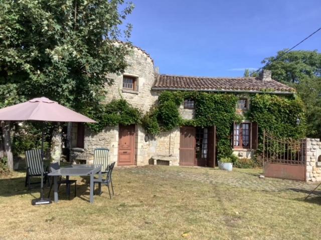 Traditional Charentais Cottage In Countryside 25 Minutes From Royan Balanzac Exteriér fotografie